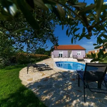 Family Friendly House With A Swimming Pool Zemunik Donji, Zadar - 21653 Ferienhaus *