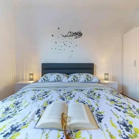 Family Friendly House With A Swimming Pool Zemunik Donji, Zadar - 21653 Ferienhaus
