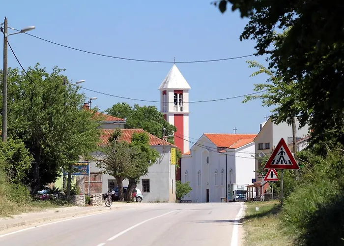 Family Friendly House With A Swimming Pool Zemunik Donji, Zadar - 21653 Дом отдыха