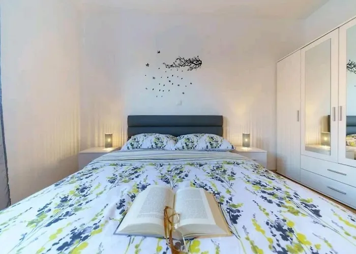 Family Friendly House With A Swimming Pool Zemunik Donji, Zadar - 21653 Дом отдыха